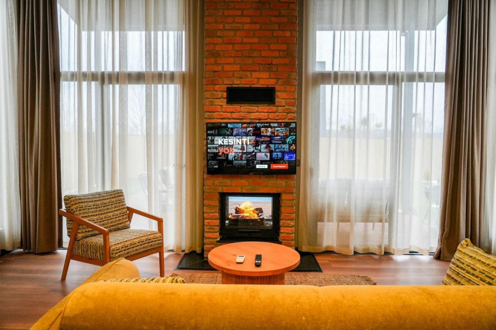 Vital Goel Sapanca Oezel Havuzlu Bungalov & Villa ภายนอก รูปภาพ