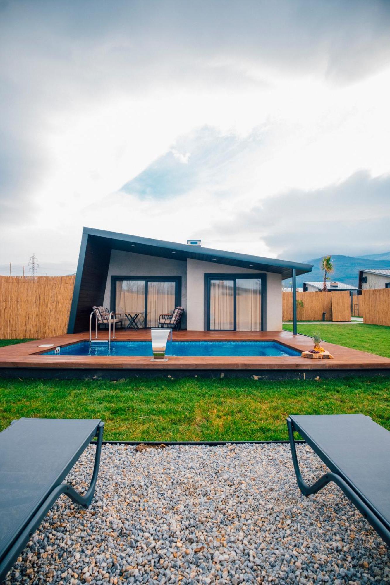 Vital Goel Sapanca Oezel Havuzlu Bungalov & Villa ภายนอก รูปภาพ